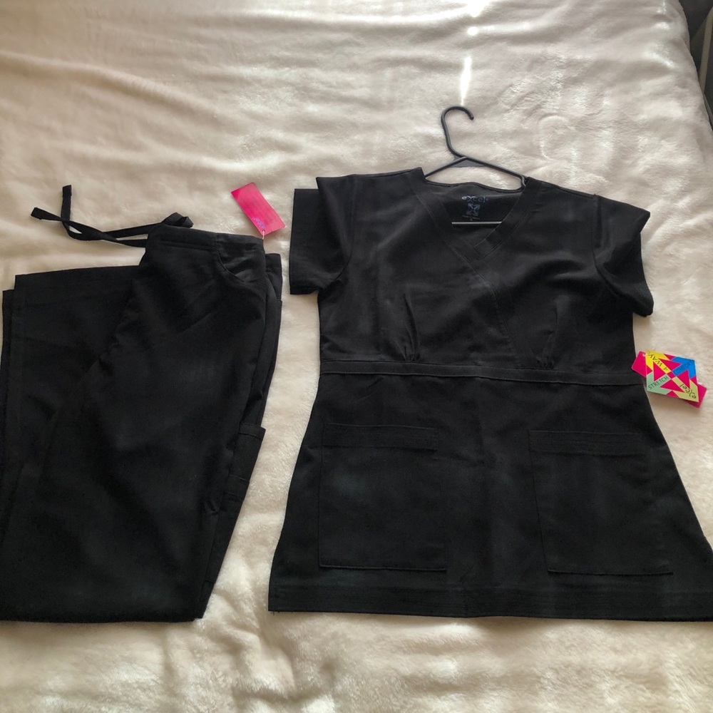 Brand new!!excel stretch comfort scrubs set
